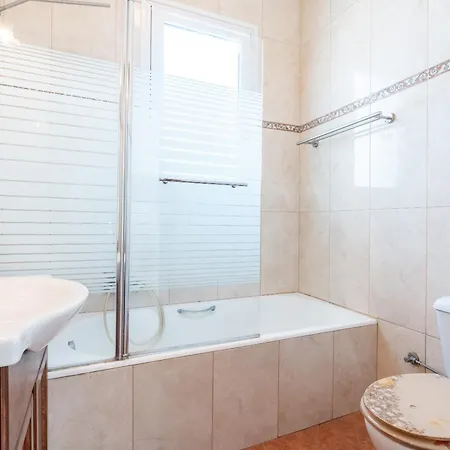 Apartamento Ilia's With View 1
